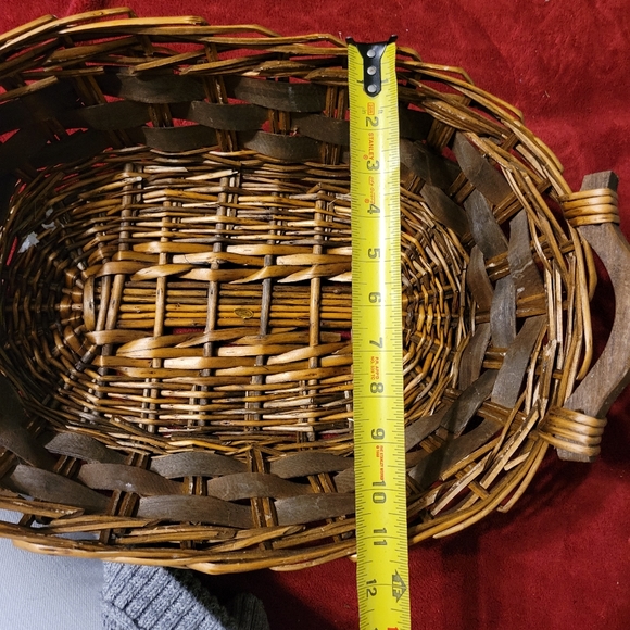 Brown Willow Tapered Oval Basket - Picture 8 of 8